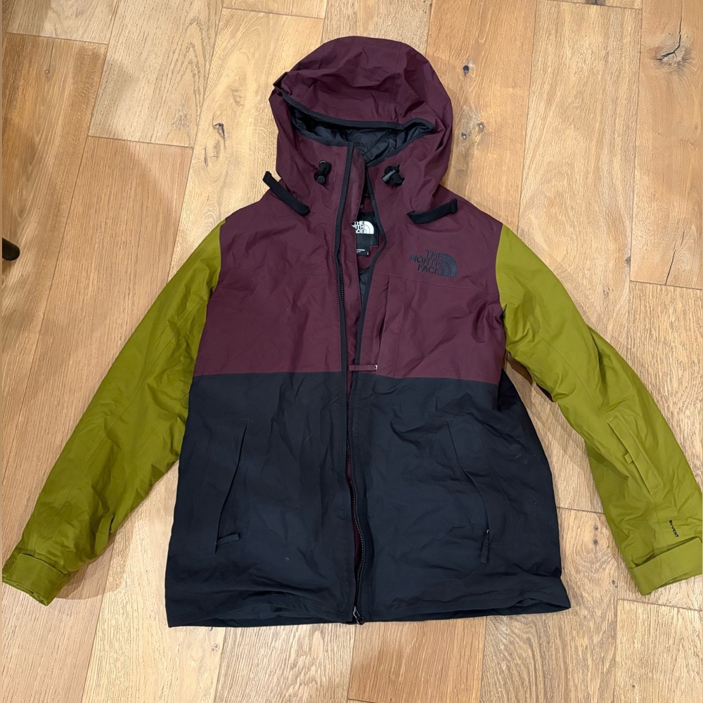 Women’s North Face Snow Jacket